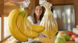 « Elles ne noircissent plus » : mon astuce toute simple pour garder vos bananes plus longtemps